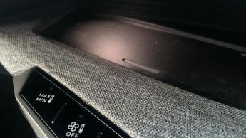 Peugeot 3008 73kWh GT SUV 5dr Electric Auto (210 ps)