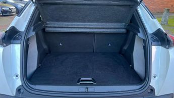 Peugeot 2008 50kWh GT Premium SUV 5dr Electric Auto (7kW Charger) (136 ps)