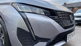 Peugeot 308 1.6 12.4kWh Allure Premium Hatchback 5dr Petrol Plug-in Hybrid e