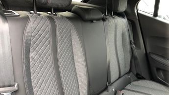 Peugeot 2008 50kWh Allure SUV 5dr Electric Auto (7kW Charger) (136 ps)