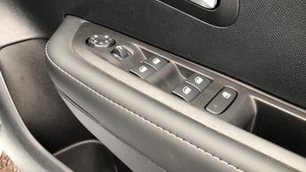 Peugeot 208 1.2 HYBRID Allure Hatchback 5dr Petrol Hybrid e-DSC6 Euro 6 (s/s