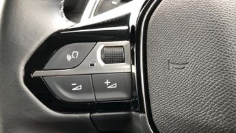 Peugeot 208 1.2 HYBRID Allure Hatchback 5dr Petrol Hybrid e-DSC6 Euro 6 (s/s