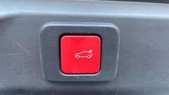 Peugeot 3008 73kWh GT SUV 5dr Electric Auto (210 ps)