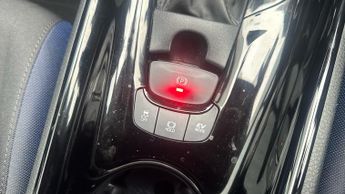 Toyota C-Hr 1.8 VVT-h Dynamic SUV 5dr Petrol Hybrid CVT Euro 6 (s/s) (122 ps