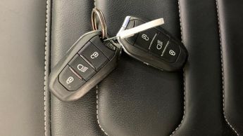 Citroen C4 50kWh Shine Plus Hatchback 5dr Electric Auto (136 ps)