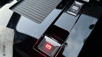 Vauxhall Astra Electric 54kWh Ultimate Hatchback 5dr Electric Auto (156 ps)