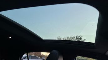 Vauxhall Astra Electric 54kWh Ultimate Hatchback 5dr Electric Auto (156 ps)