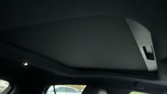 Vauxhall Astra Electric 54kWh Ultimate Hatchback 5dr Electric Auto (156 ps)