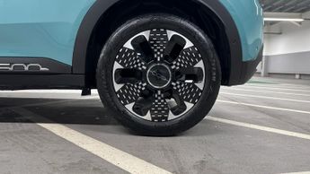 Fiat 600E 54kWh La Prima SUV 5dr Electric Auto (156 ps)