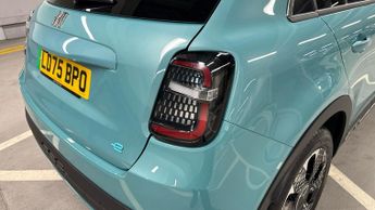 Fiat 600E 54kWh La Prima SUV 5dr Electric Auto (156 ps)