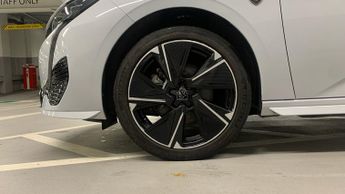 Peugeot 308 54kWh First Edition Auto 5dr