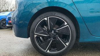 Peugeot 308 54kWh GT Hatchback 5dr Electric Auto (156 ps)