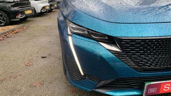 Peugeot 308 54kWh GT Hatchback 5dr Electric Auto (156 ps)