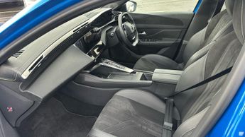 Peugeot 308 54kWh GT Hatchback 5dr Electric Auto (156 ps)