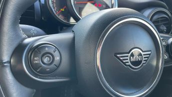 Mini Hatch 1.5 Cooper GPF Hatchback 5dr Petrol Steptronic Euro 6 (s/s) (136