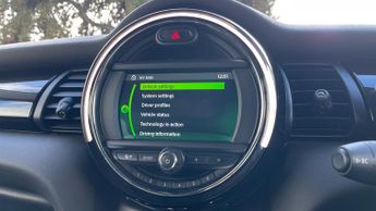 Mini Hatch 1.5 Cooper GPF Hatchback 5dr Petrol Steptronic Euro 6 (s/s) (136