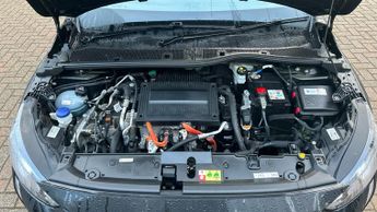 Peugeot 208 50kWh Allure Premium Hatchback 5dr Electric Auto (136 ps)