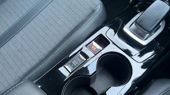 Peugeot 208 50kWh Allure Premium Hatchback 5dr Electric Auto (136 ps)