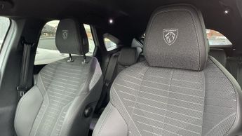 Peugeot 3008 73kWh GT SUV 5dr Electric Auto (210 ps)
