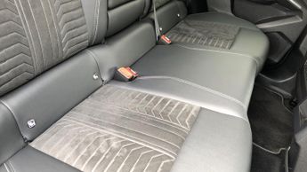 Peugeot 3008 73kWh GT SUV 5dr Electric Auto (210 ps)