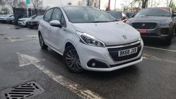 Peugeot 208 1.2 PureTech Signature Hatchback 5dr Petrol Manual Euro 6 (s/s) 