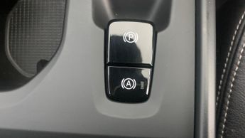 Volvo Xc40 2.0 D3 Momentum Pro SUV 5dr Diesel Auto Euro 6 (s/s) (150 ps)