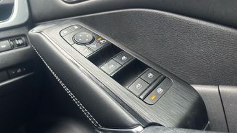 Nissan Qashqai 1.3 DIG-T MHEV N-Connecta SUV 5dr Petrol Hybrid XTRON Euro 6 (s/