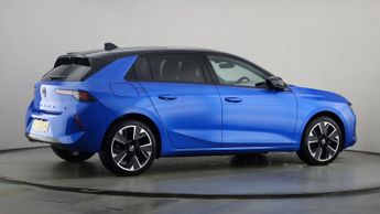 Vauxhall Astra Electric 54kWh Ultimate Hatchback 5dr Electric Auto (156 ps)