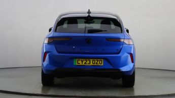 Vauxhall Astra Electric 54kWh Ultimate Hatchback 5dr Electric Auto (156 ps)