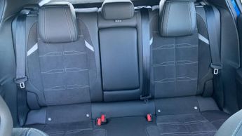 Vauxhall Astra Electric 54kWh Ultimate Hatchback 5dr Electric Auto (156 ps)