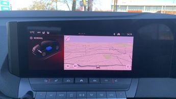 Vauxhall Astra Electric 54kWh Ultimate Hatchback 5dr Electric Auto (156 ps)