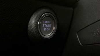 Vauxhall Astra Electric 54kWh Ultimate Hatchback 5dr Electric Auto (156 ps)