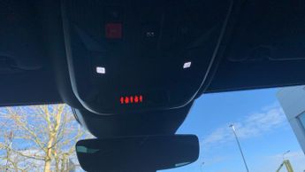 Vauxhall Astra Electric 54kWh Ultimate Hatchback 5dr Electric Auto (156 ps)