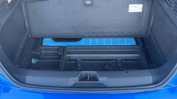 Vauxhall Astra Electric 54kWh Ultimate Hatchback 5dr Electric Auto (156 ps)