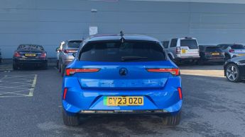 Vauxhall Astra Electric 54kWh Ultimate Hatchback 5dr Electric Auto (156 ps)