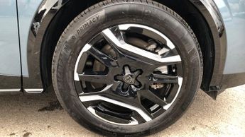 Peugeot 3008 73kWh GT SUV 5dr Electric Auto (210 ps)