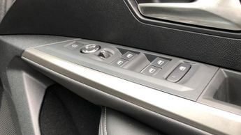 Peugeot 3008 73kWh GT SUV 5dr Electric Auto (210 ps)
