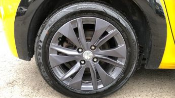 Peugeot 208 50kWh Allure Premium Hatchback 5dr Electric Auto (136 ps)