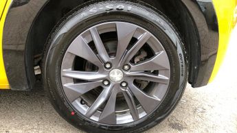 Peugeot 208 50kWh Allure Premium Hatchback 5dr Electric Auto (136 ps)