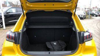 Peugeot 208 50kWh Allure Premium Hatchback 5dr Electric Auto (136 ps)