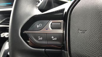 Peugeot 208 50kWh Allure Premium Hatchback 5dr Electric Auto (136 ps)