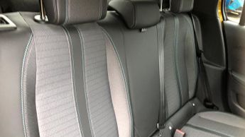 Peugeot 208 50kWh Allure Premium Hatchback 5dr Electric Auto (136 ps)
