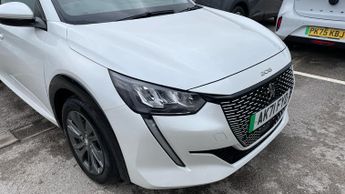 Peugeot 208 50kWh Allure Premium Hatchback 5dr Electric Auto (136 ps)