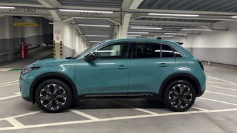 Fiat 600E 54kWh La Prima SUV 5dr Electric Auto (156 ps)