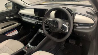 Fiat 600E 54kWh La Prima SUV 5dr Electric Auto (156 ps)