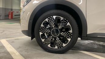 Fiat 600E 54kWh La Prima SUV 5dr Electric Auto (156 ps)