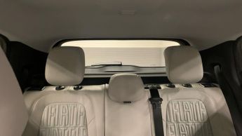 Fiat 600E 54kWh La Prima SUV 5dr Electric Auto (156 ps)