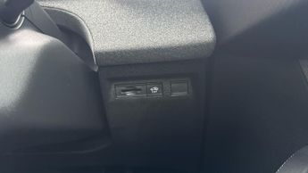 Vauxhall Grandland 1.2 GS SUV 5dr Petrol Hybrid e-DCT Euro 6 (s/s) (136 ps)