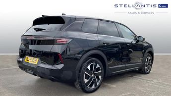 Vauxhall Grandland 1.2 Ultimate SUV 5dr Petrol Hybrid e-DCT Euro 6 (s/s) (136 ps)