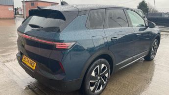 Vauxhall Grandland 1.2 GS SUV 5dr Petrol Hybrid e-DCT Euro 6 (s/s) (136 ps)